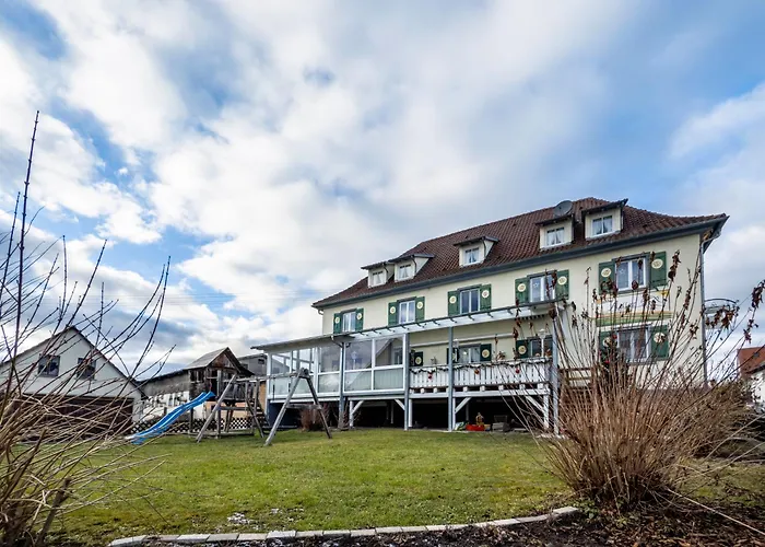 Adler בית הארחה 3*