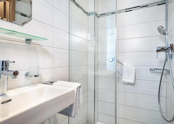 Adler בית הארחה