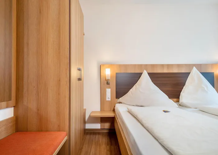 Adler בית הארחה 3*