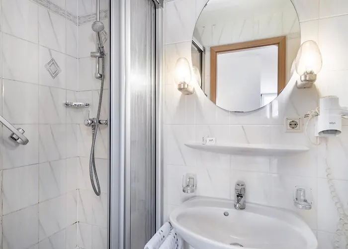 Adler בית הארחה